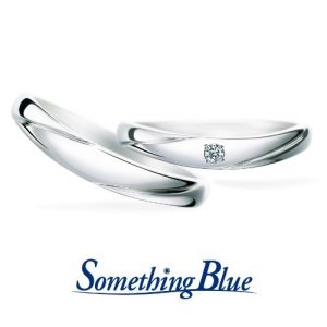 【ジュエリーネモト】Something Blue・SB-780,781 結婚指輪 結婚指輪（女性用）：¥77,760（税込） 結婚指輪（男性用）：¥71,280（税込） 最もシンプルで着けやすい丸みのあるスタンダードリング。すべてのリングのベースになるデザインと言っても過言ではありません。 写真【左】SP-781　Pt999　¥71,280　【右】SP-780　Pt999・Dia　¥77,760（消費税８％を含む価格です）